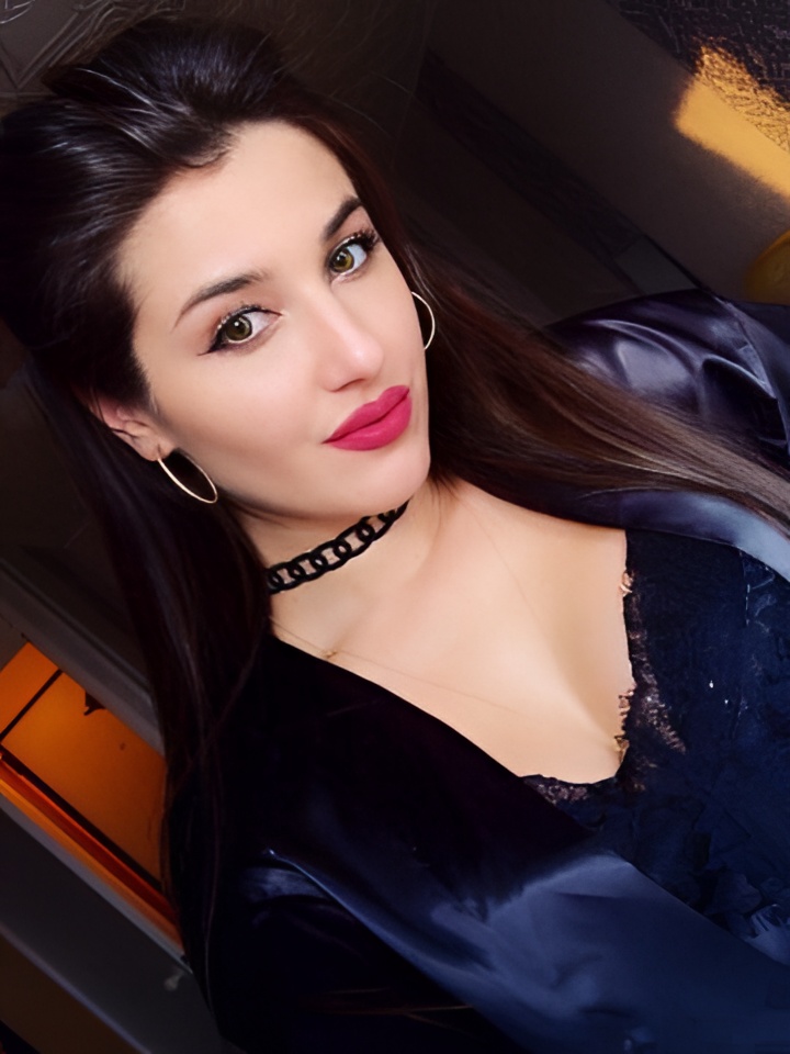 Индивидуалка Алиана, доступна для личного знакомства от 10000 руб