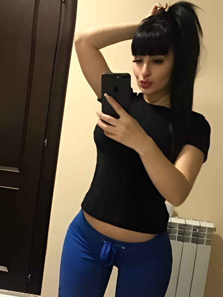 Милана привлекательная девушка из Сургута цена от 2500 руб