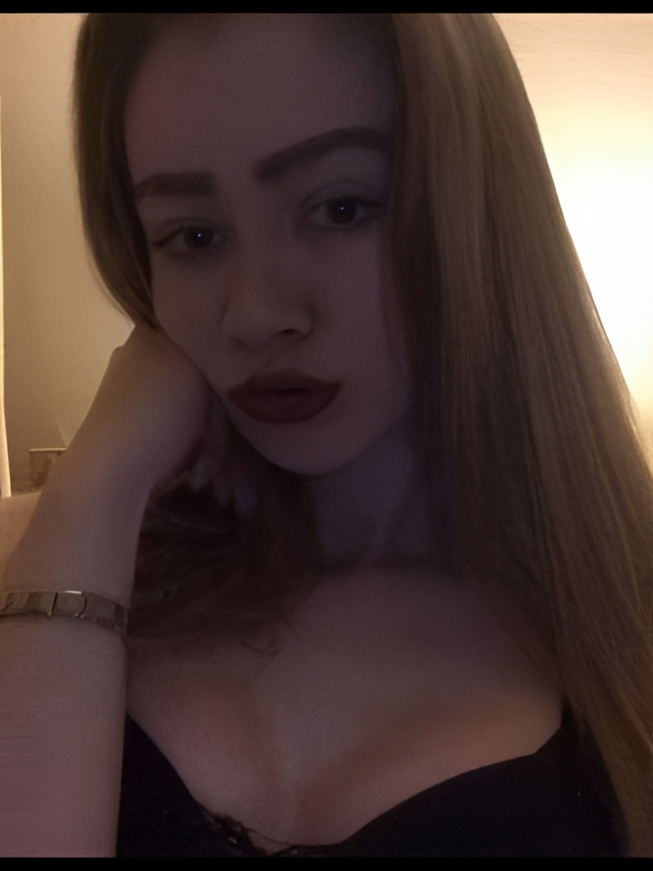 Индивидуалка Викуся, доступна для личного знакомства от 10000 руб