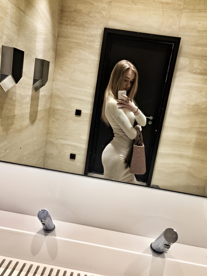 Индивидуалка Викуся, доступна для личного знакомства от 10000 руб